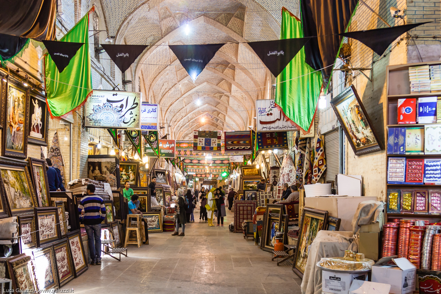 Vakil Bazaar, Shiraz