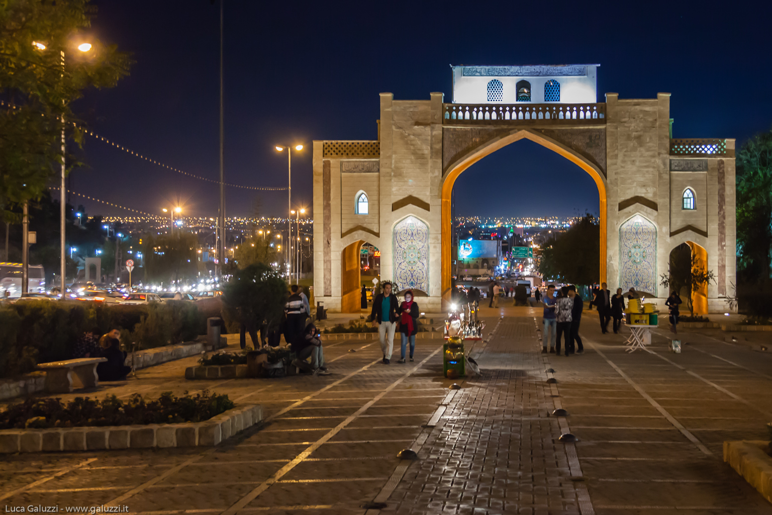 Porta del Corano (Darvāzeh Qur'an), Shiraz