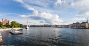 Ad ovest dell'isola di Skeppsholmen, nel centro di Stoccolma, è ancorato il vascello af Chapman. Oggi la nave è utilizzata come ostello.