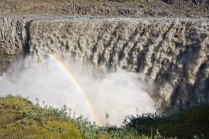 Dettifoss è la maggiore cascata islandese e una tra le maggiori d´Europa