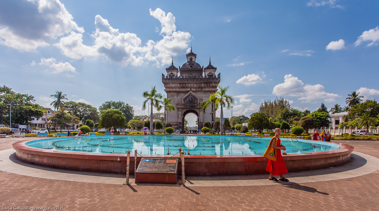 Patuxay Monument, Vientiane, Laos