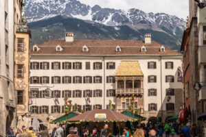 Il Tettuccio d'oro, in tedesco Goldenes Dachl, è il simbolo della città austriaca di Innsbruck