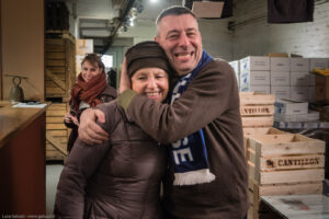 Lorenzo con sua "mamma" Claude Cantillon e la sua "sorellina" Magali Van Roy