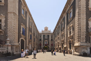 Porta Uzeda, Catania