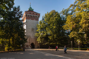 Porta di San Floriano (Brama Floriańska) è uno delle più note torri gotiche polacche e un punto focale del centro storico di Cracovia