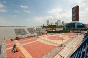 Malecón Simón Bolívar.