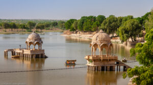 Lago Tilon Ki Pol Gadisar