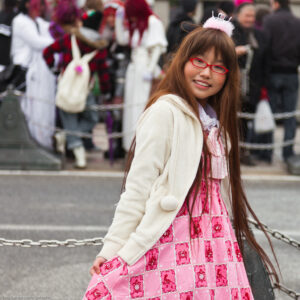 Cosplay è la pratica dell´indossare un costume che rappresenti un personaggio e interpretarne il modo di agire. Il personaggio viene spesso scelto tra quelli dei manga e degli anime giapponesi.