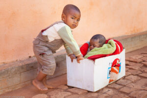 La fierezza del popolo malgascio si nota già nello sguardo dei bambini