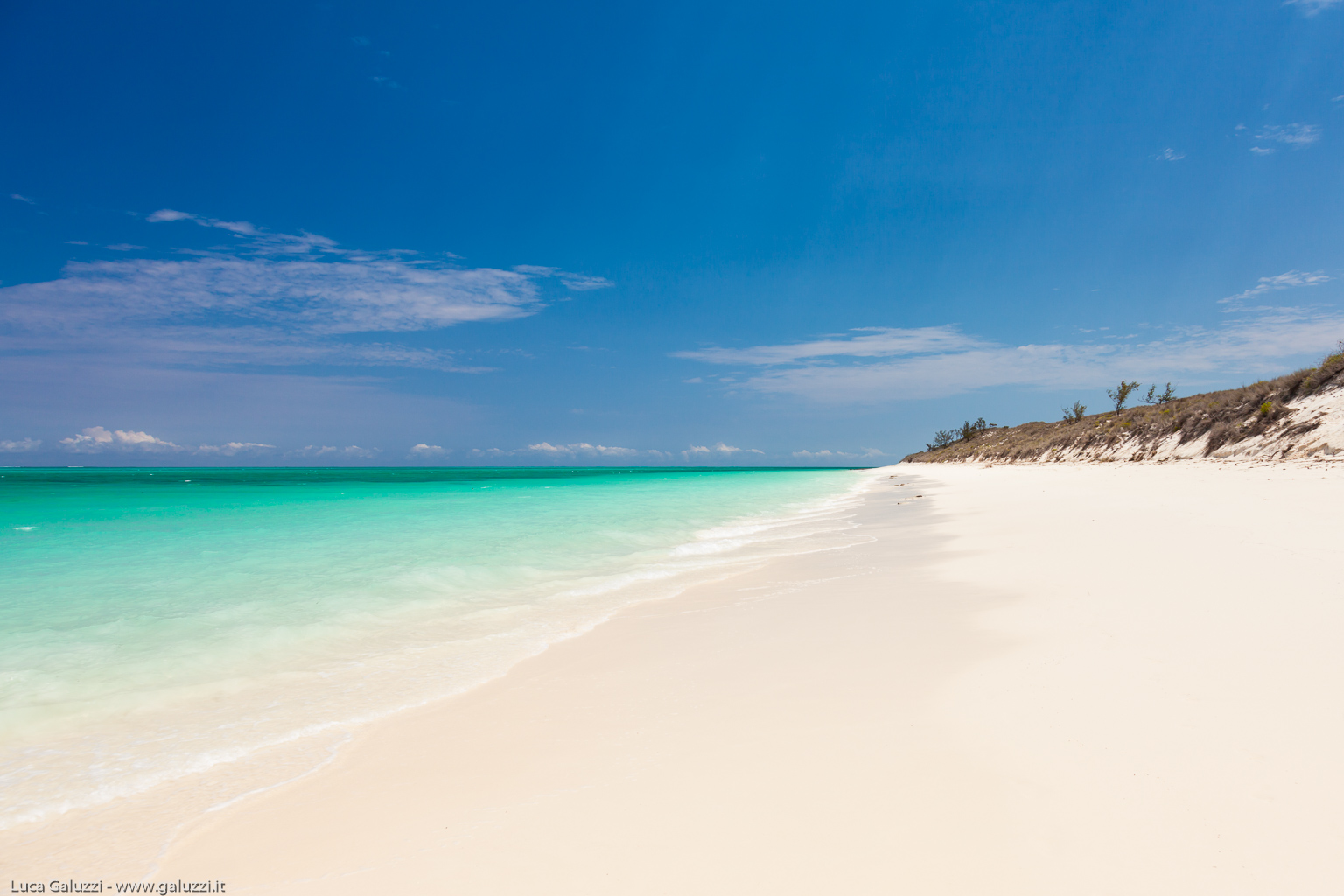 Costa sudorientale del Madagascar, a 100 km a nord di Toliara, nel villaggio dei pescatori di Vezo chiamato Tsiandamba, che rimane nascosto dal mondo
