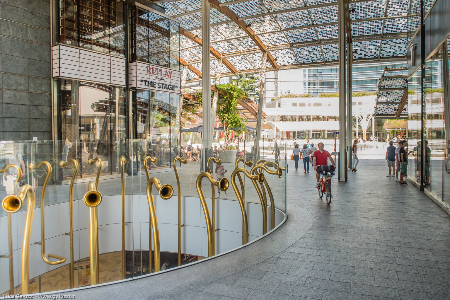 Piazza Gae Aulenti, Milano