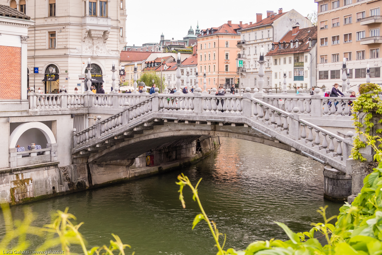Tromostovje, il triplo ponte è un gruppo di tre ponti sul fiume Ljubljanica