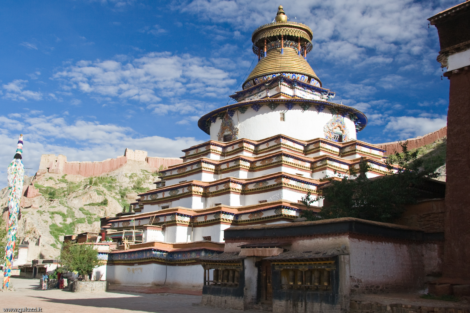 Il Kumbum. Annesso al Monastero Palkhor Chode, è il chorten più grande del Tibet.