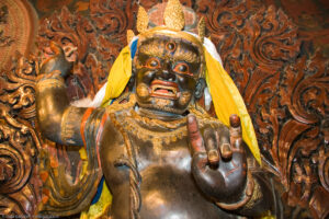 Chana Dorje (in sanscritoVajrapani = folgore nella mano) è il bodhisattva irato dell´energia, una delle divinità tutelari che proteggono il Palkhor Choide a Gyantze (3950 m)