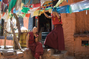 Shalu fu il primo dei grandi monasteri ad essere costruito dalle famiglie nobili della dinastia Tsang e fu un importante centro della tradizione Sakya.