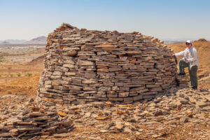 Zukeit, tombe ad alveare del 3000 AC composte da cumuli di pietra con lo scopo di proteggere le salme