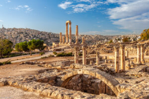 Cittadella di Amman con il Tempio di Ercole costruito nel 166 dC sotto l’impero di Marco Aurelio