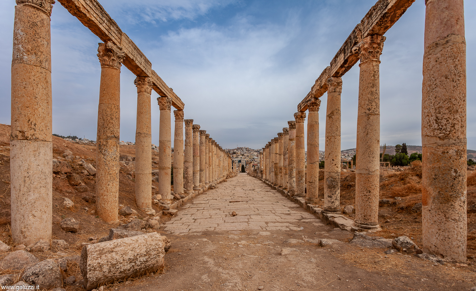 Via delle Colonne di Jerash, l'antica Gerasa