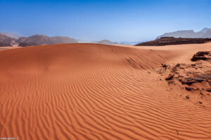 Dune rosse nel deserto del Wadi Rum