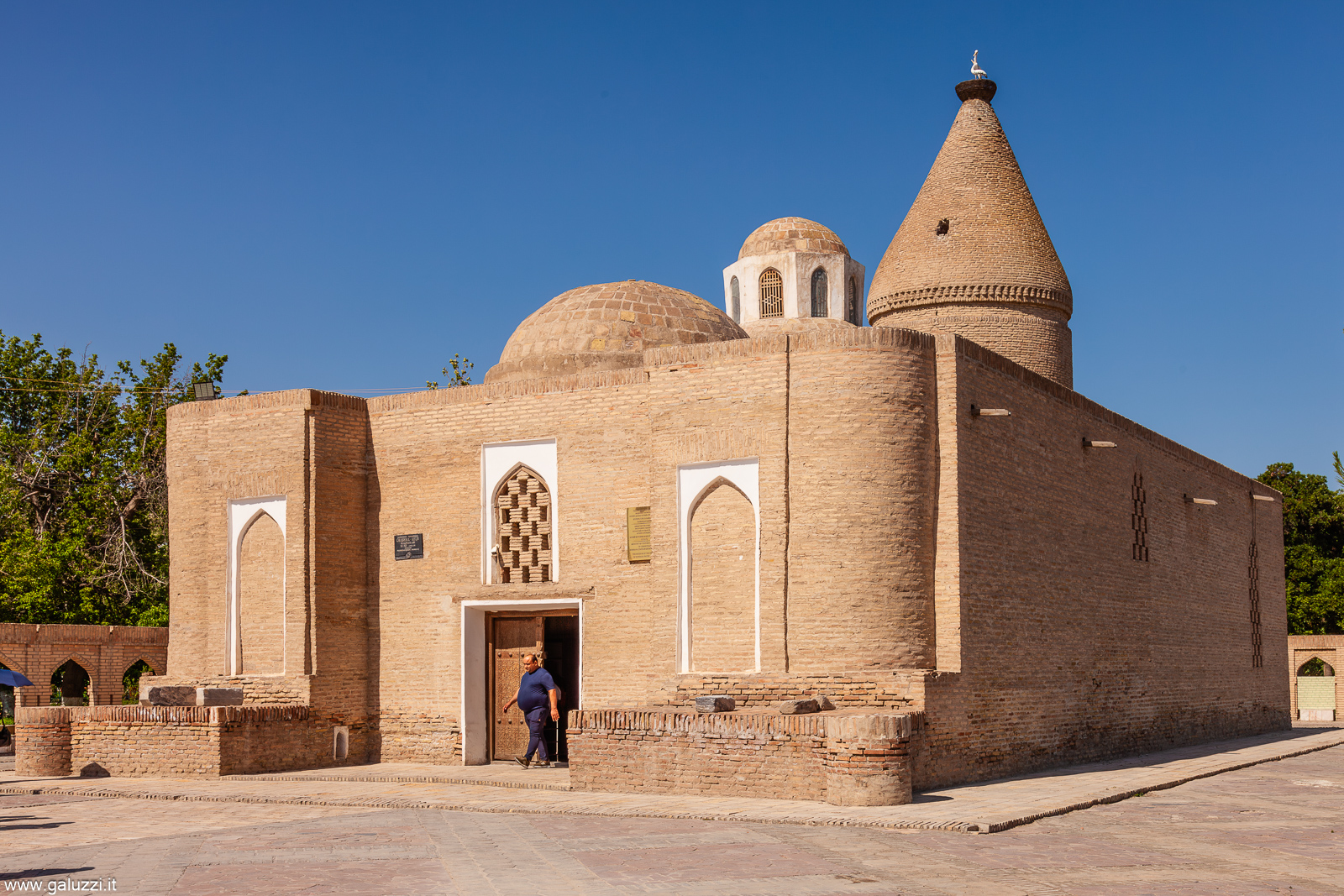 Mausoleo Chashma Ayub, Bukhara