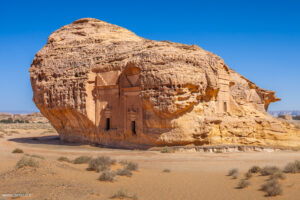 Jabal Ahmar, sede di 18 tombe uniche nell'arenaria rossa di Hegra