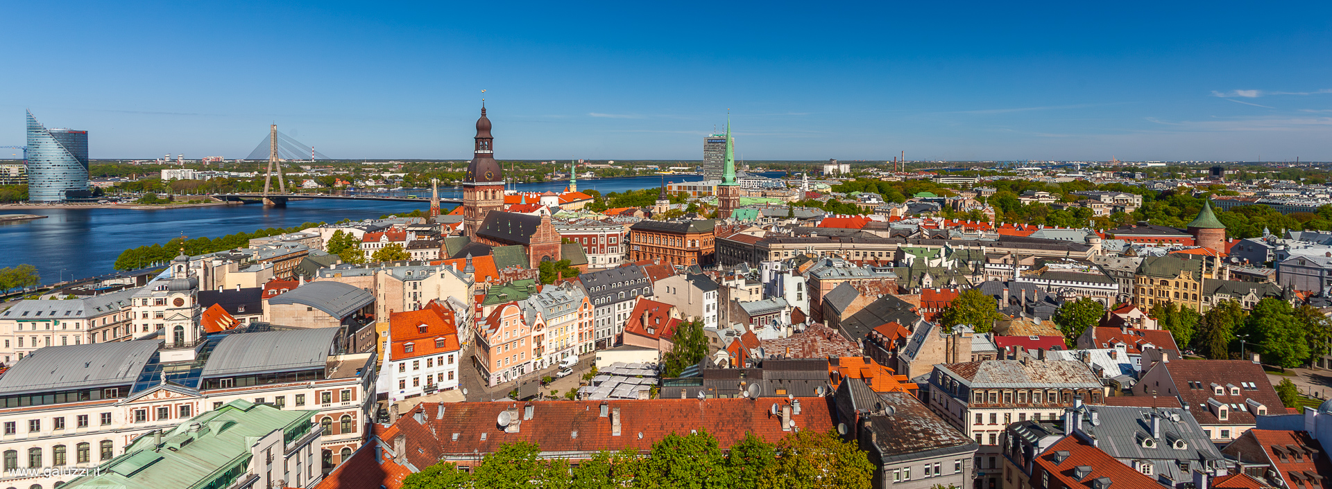 Vecriga, la Città Vecchia di Riga, vista dalla terrazza dell'Accademia Lettone delle Scienze